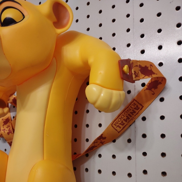 2022 Disney Simba Popcorn Bucket - Picture 7 of 8